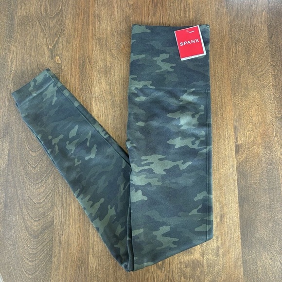 SPANX Pants - SPANX Women's Look At Me Now Leggings